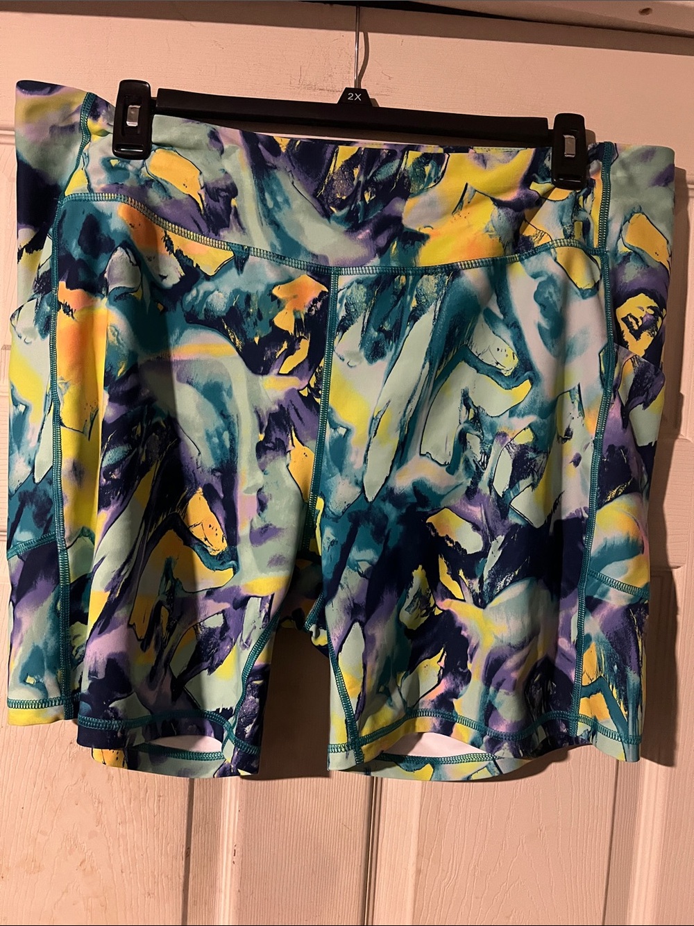 Women’s Multicolor Abstract Print Athletic Shorts
